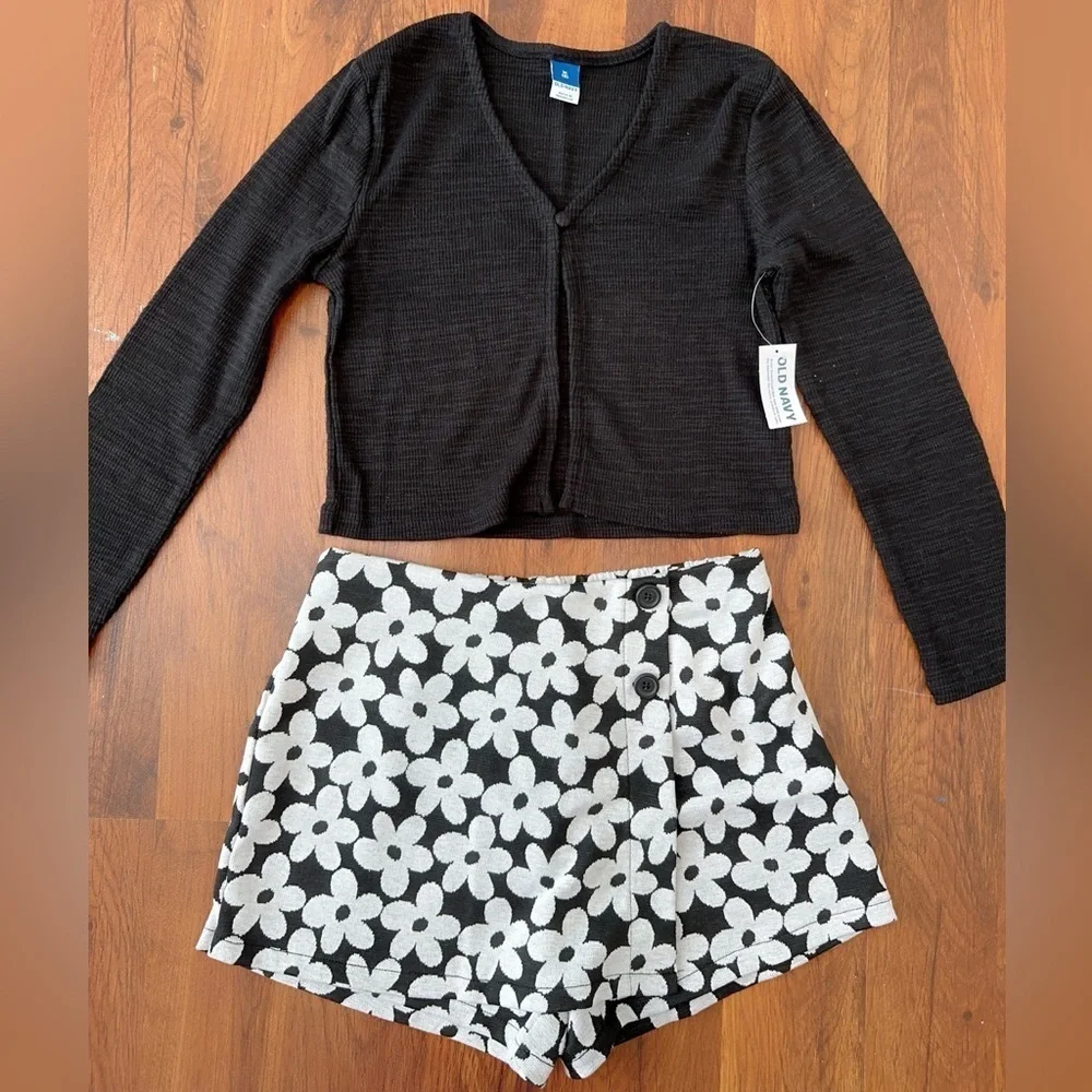 OLD NAVY Black Cropped Cardigan with Floral Short Skirt